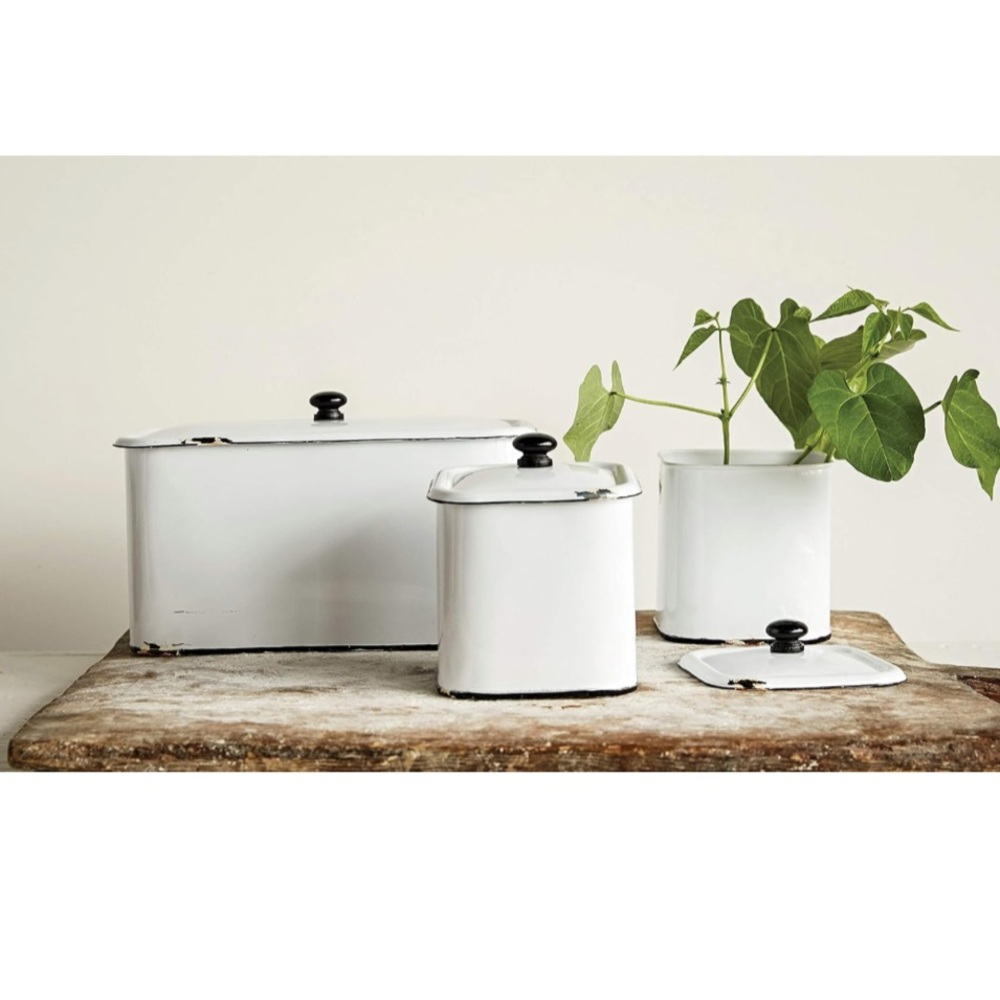 NWT Creative Co-op set of 3 decorative distressed white metal container❤️❤️❤️
